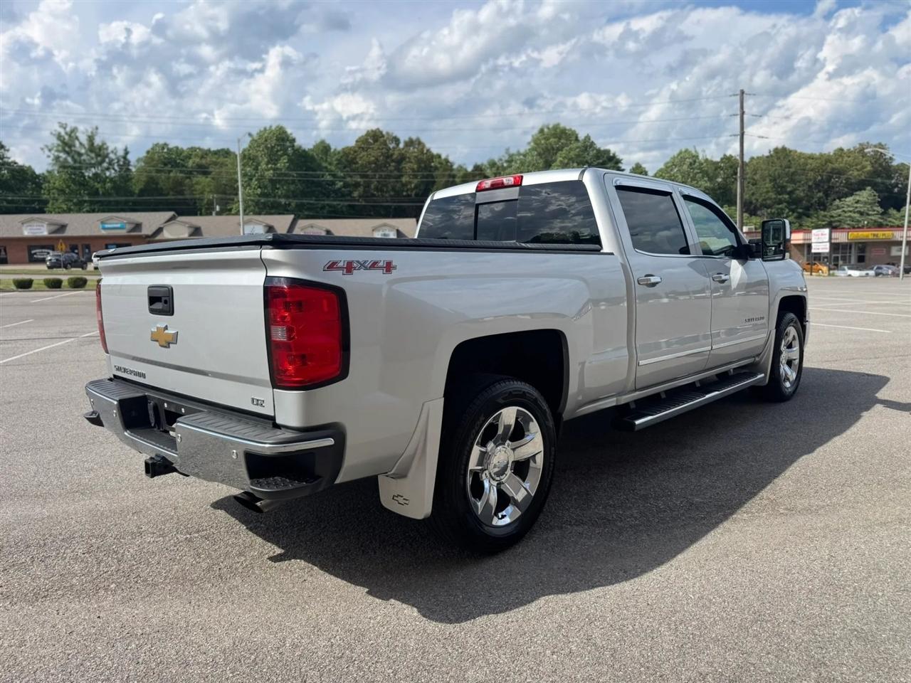 Chevrolet Silverado 1500 4WD Crew Cab 153.0" LTZ w/1LZ 2015