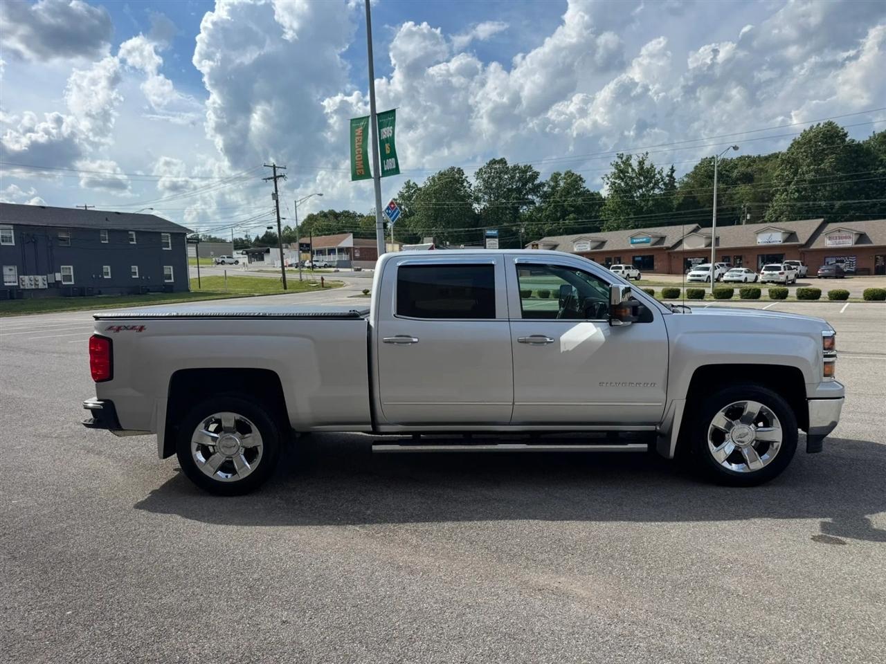 Chevrolet Silverado 1500 4WD Crew Cab 153.0" LTZ w/1LZ 2015