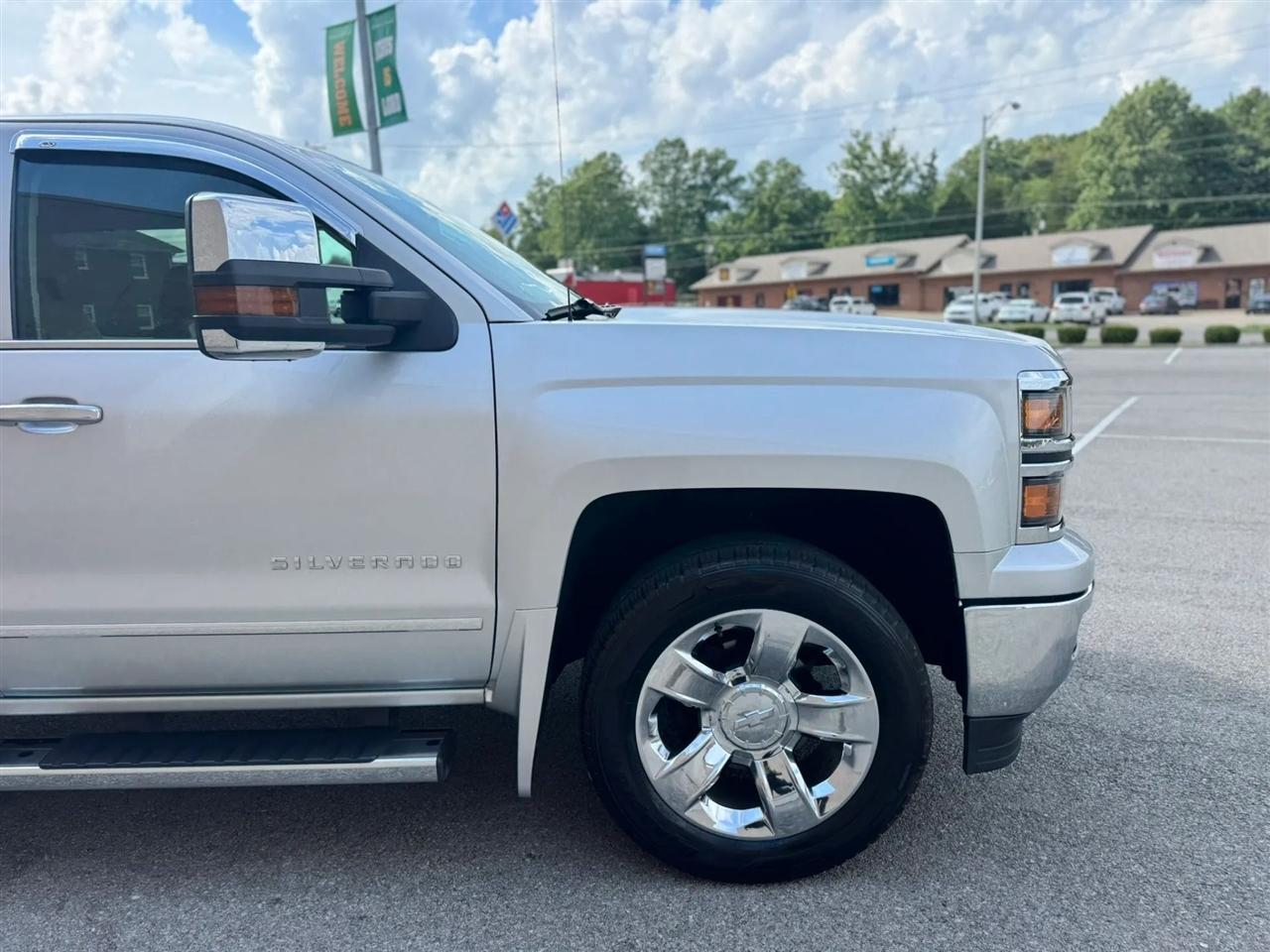 Chevrolet Silverado 1500 4WD Crew Cab 153.0" LTZ w/1LZ 2015