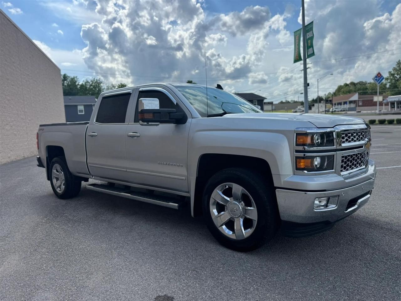 Chevrolet Silverado 1500 4WD Crew Cab 153.0" LTZ w/1LZ 2015