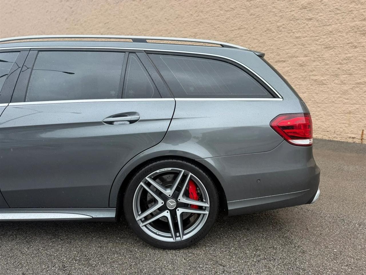 Mercedes-Benz E-Class 4dr Wgn AMG E 63 S 4MATIC 2016
