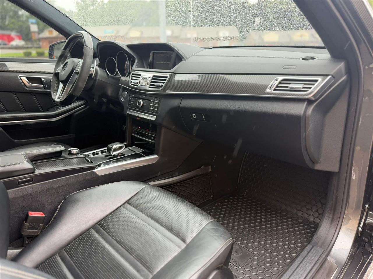 Mercedes-Benz E-Class 4dr Wgn AMG E 63 S 4MATIC 2016