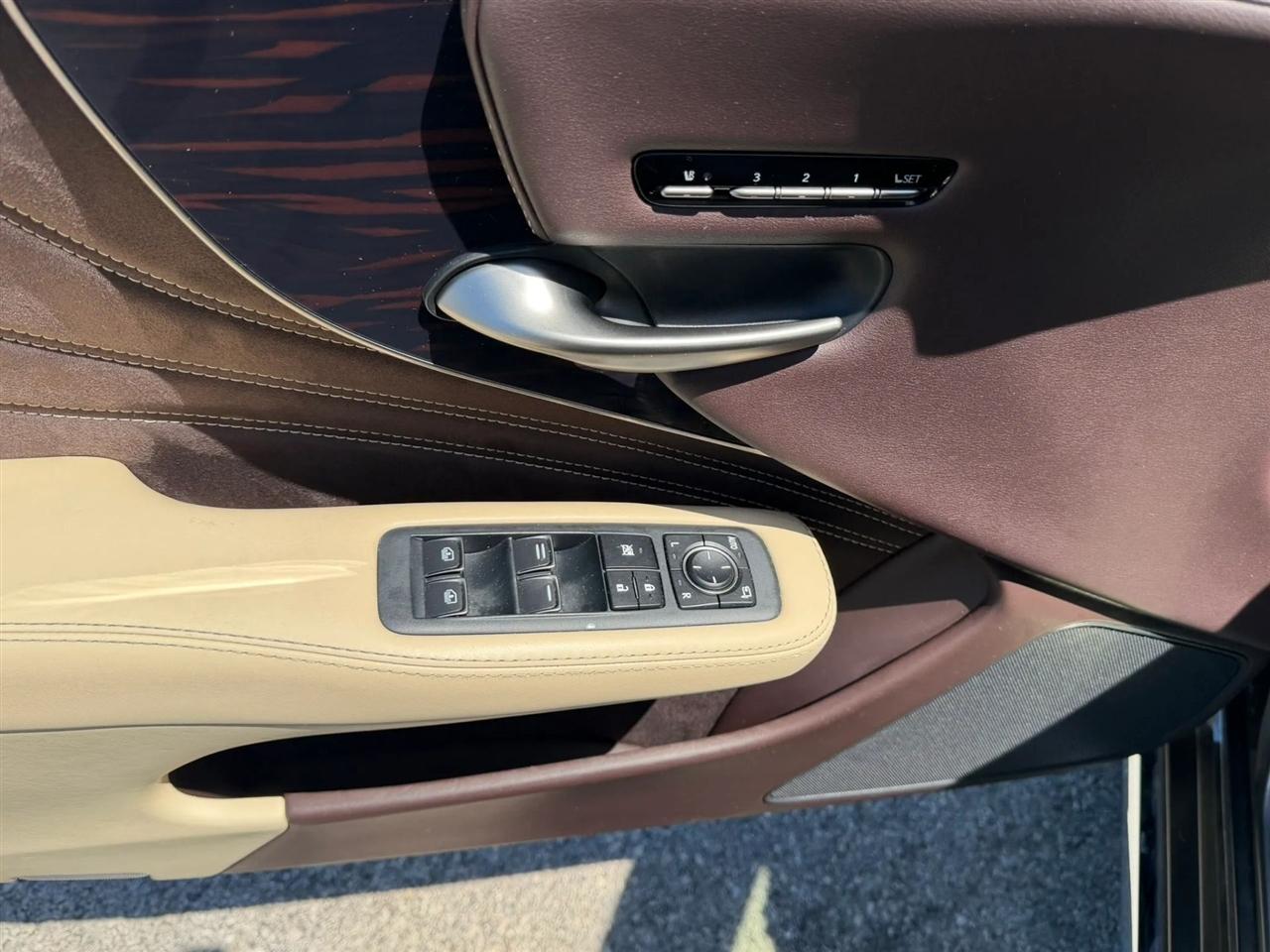 Lexus LS LS 500 AWD 2018