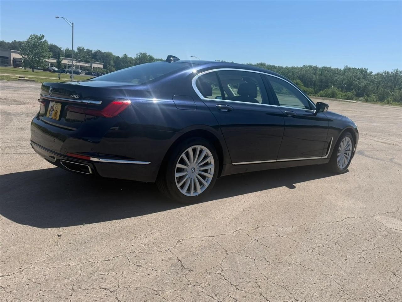 BMW 7 Series 740i Sedan 2020