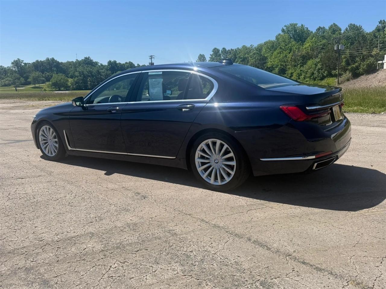 BMW 7 Series 740i Sedan 2020