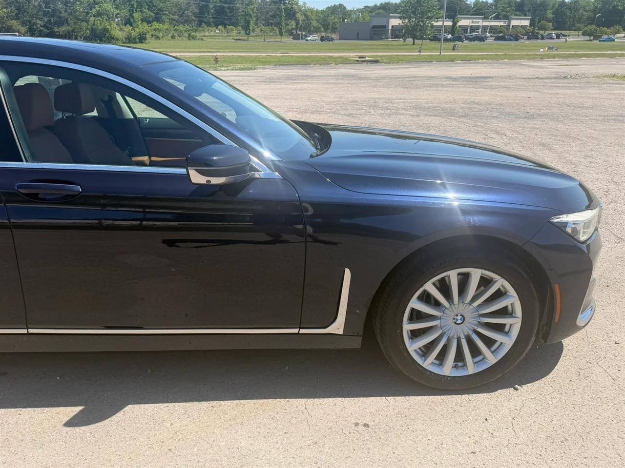BMW 7 Series 740i Sedan 2020
