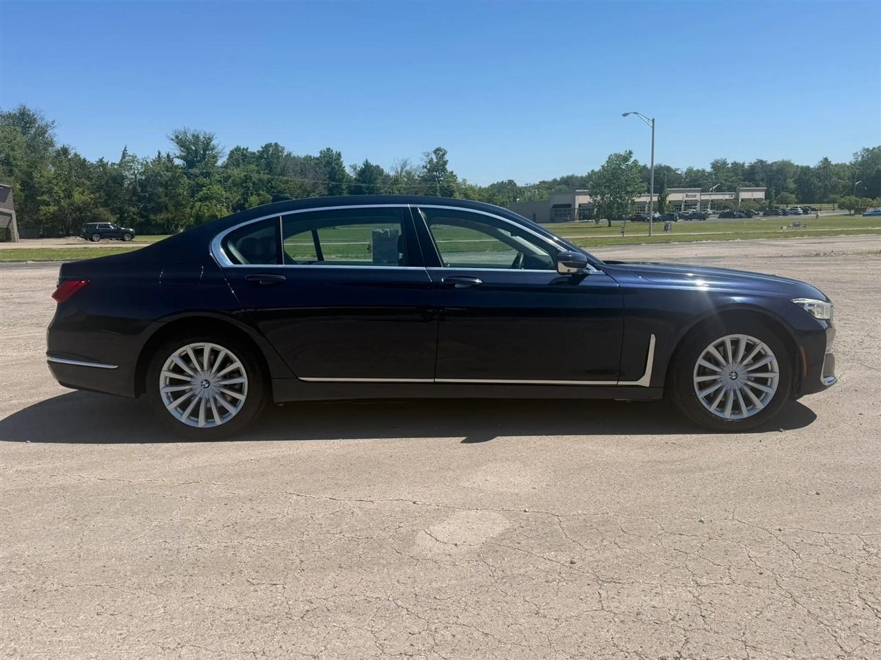 BMW 7 Series 740i Sedan 2020