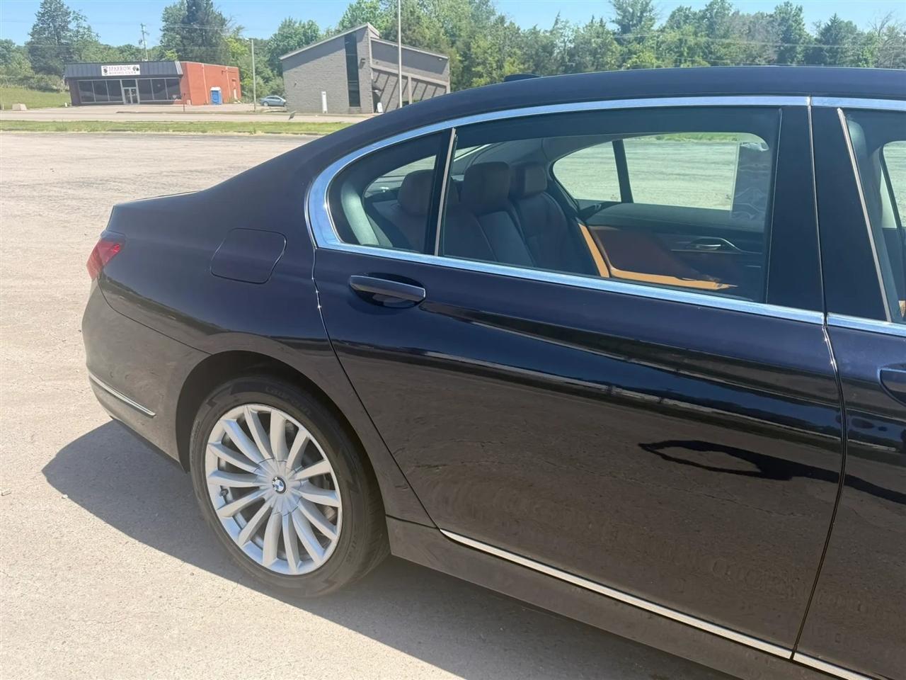 BMW 7 Series 740i Sedan 2020