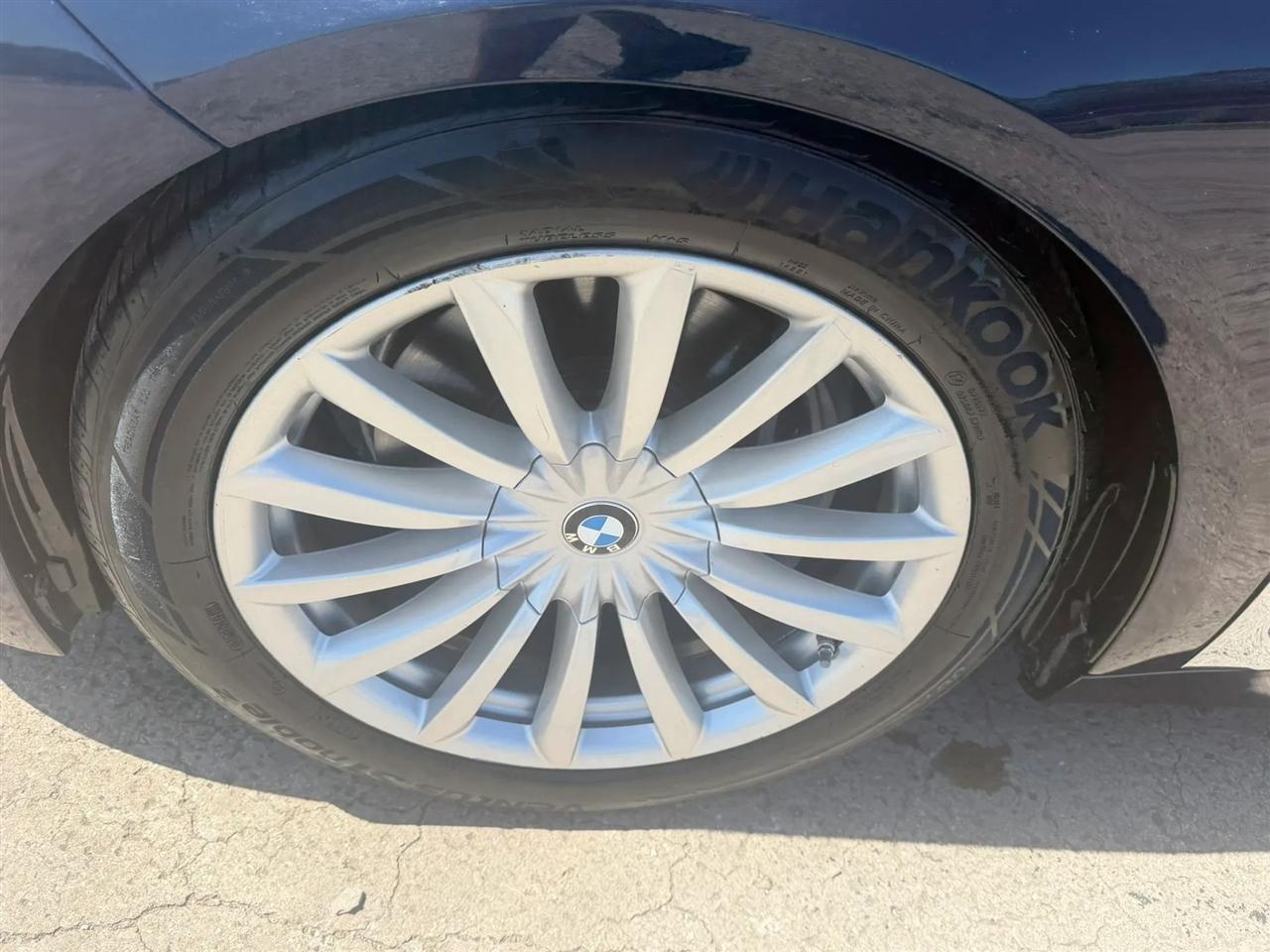 BMW 7 Series 740i Sedan 2020