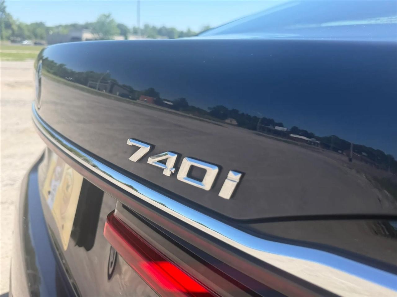 BMW 7 Series 740i Sedan 2020