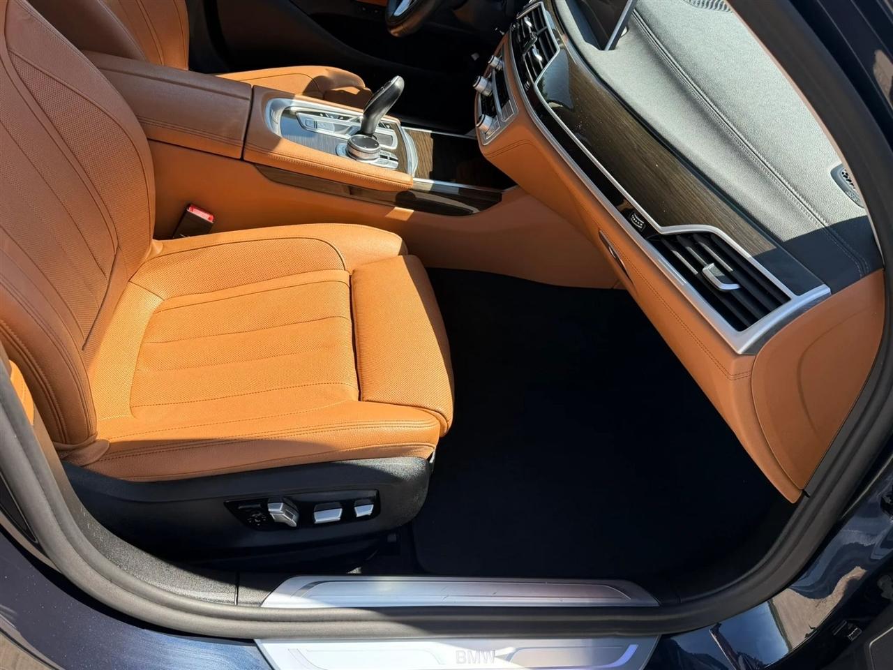 BMW 7 Series 740i Sedan 2020