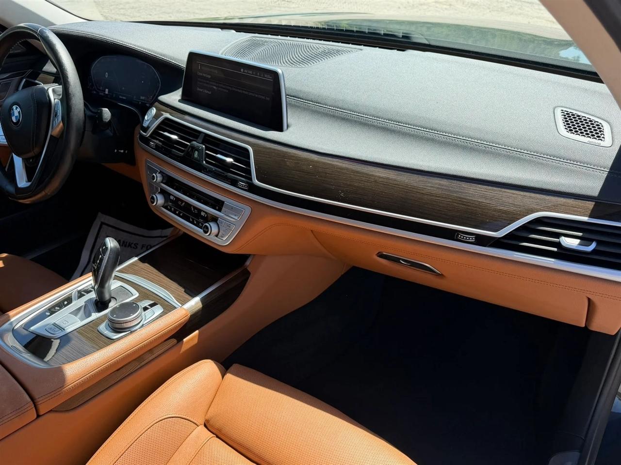 BMW 7 Series 740i Sedan 2020