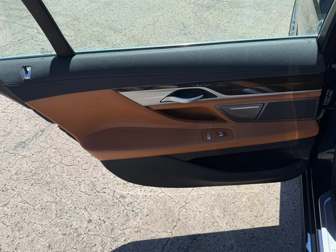 BMW 7 Series 740i Sedan 2020