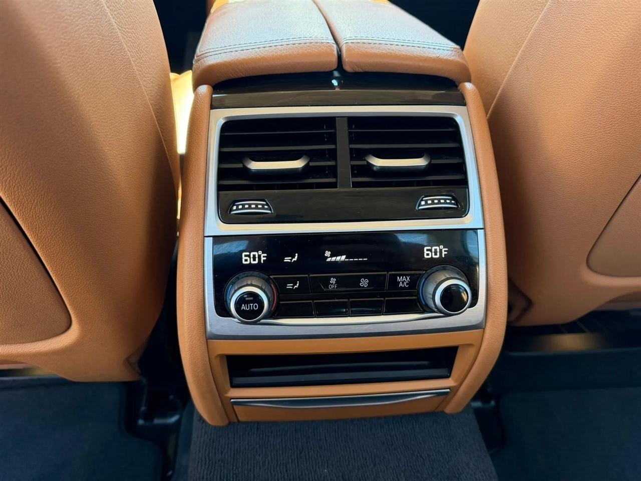 BMW 7 Series 740i Sedan 2020