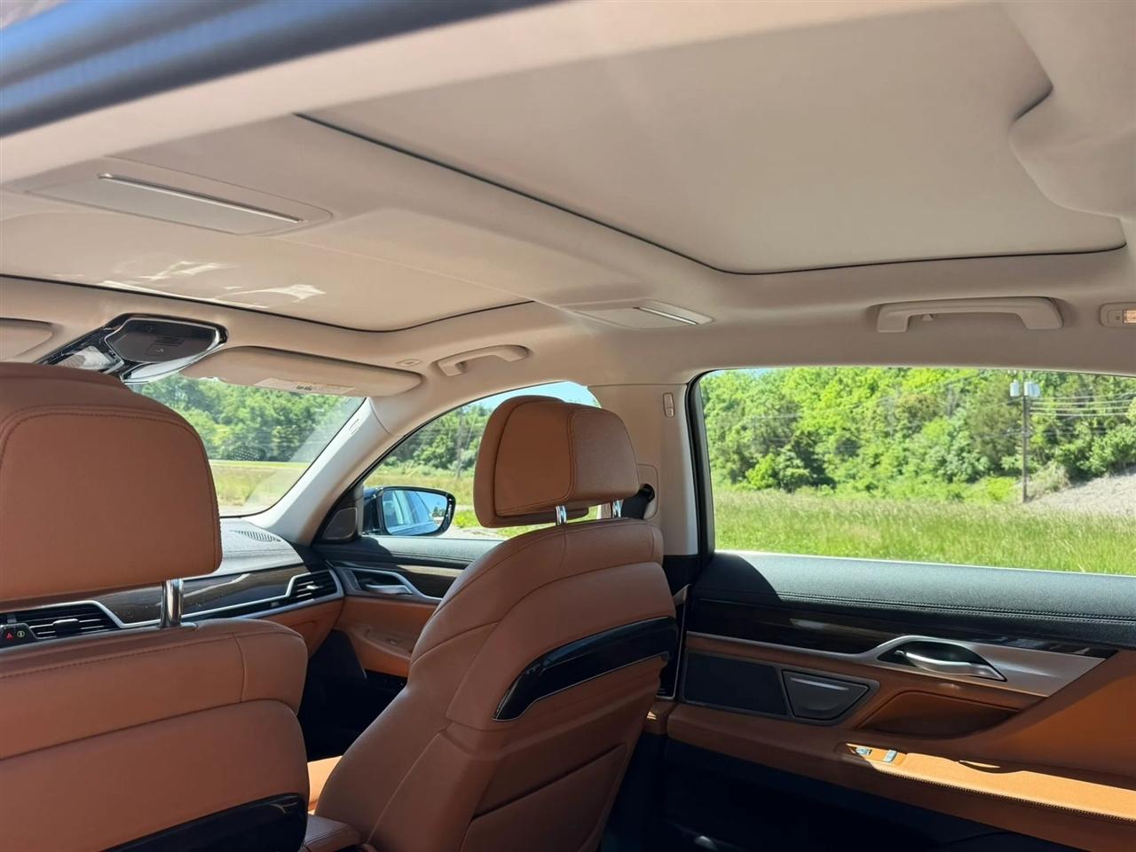 BMW 7 Series 740i Sedan 2020