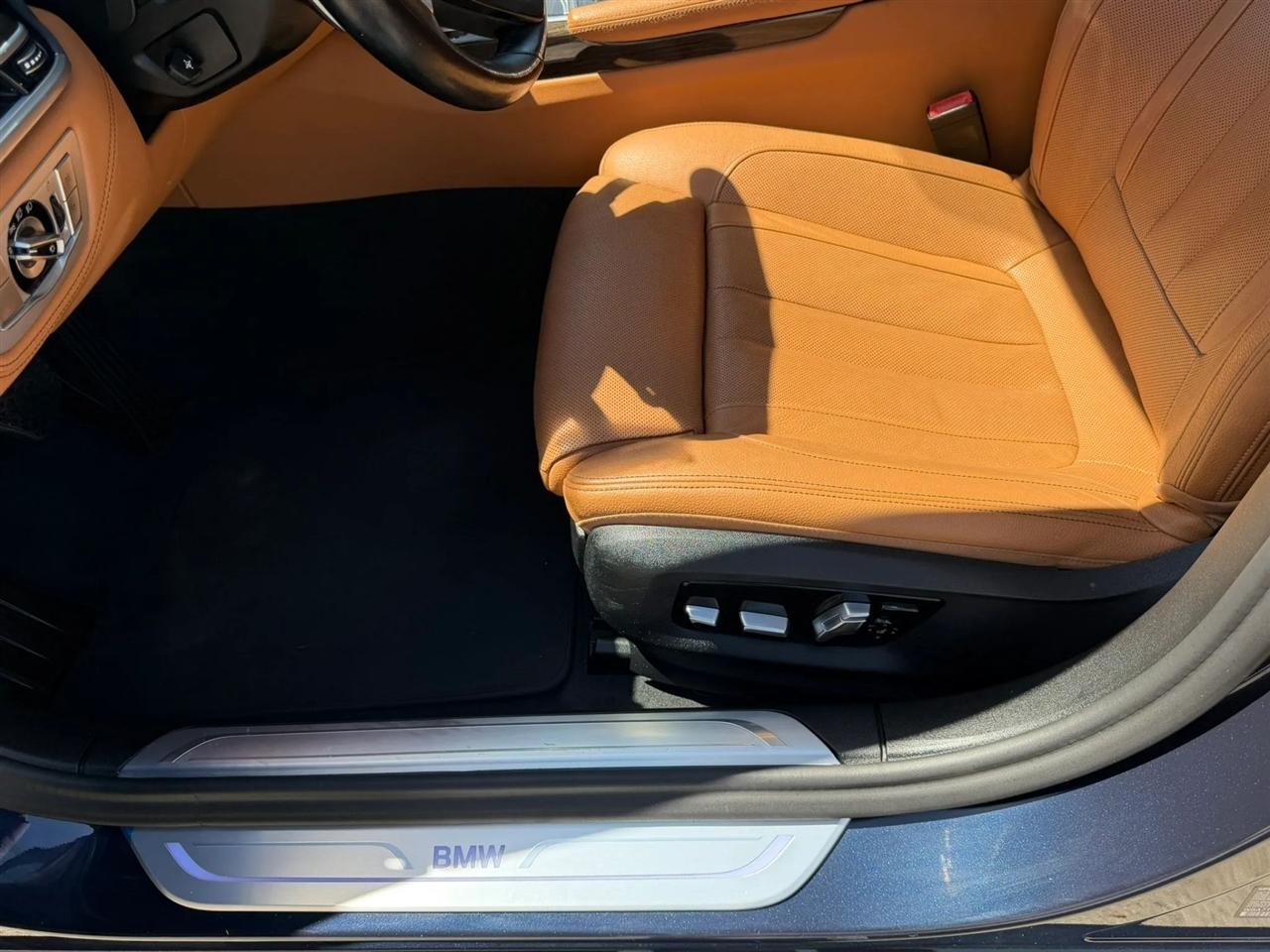 BMW 7 Series 740i Sedan 2020