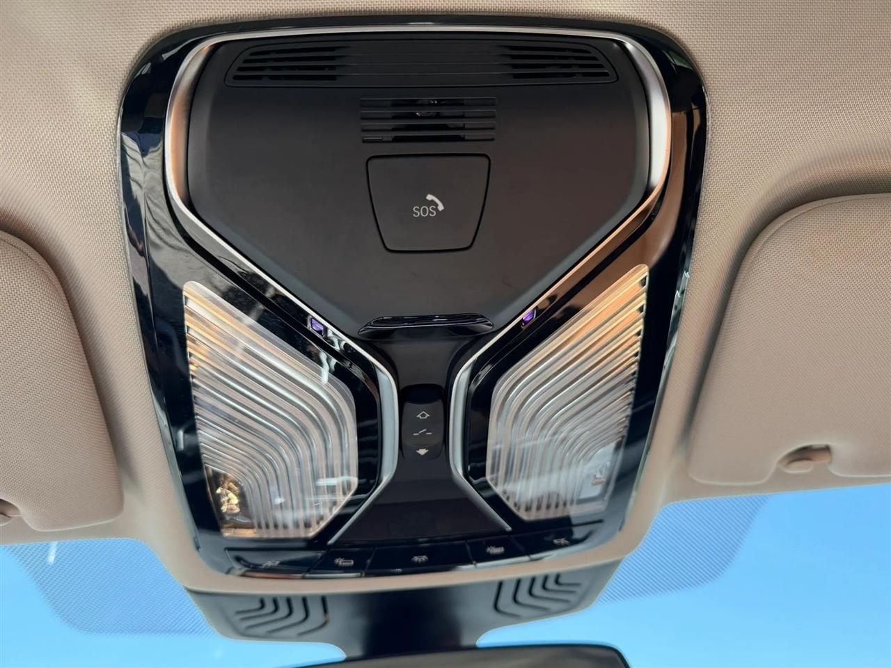 BMW 7 Series 740i Sedan 2020