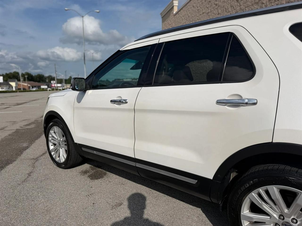 Ford Explorer 4WD 4dr Platinum 2016