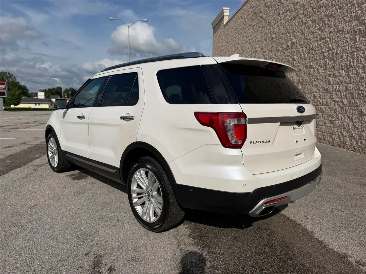 Ford Explorer 4WD 4dr Platinum 2016