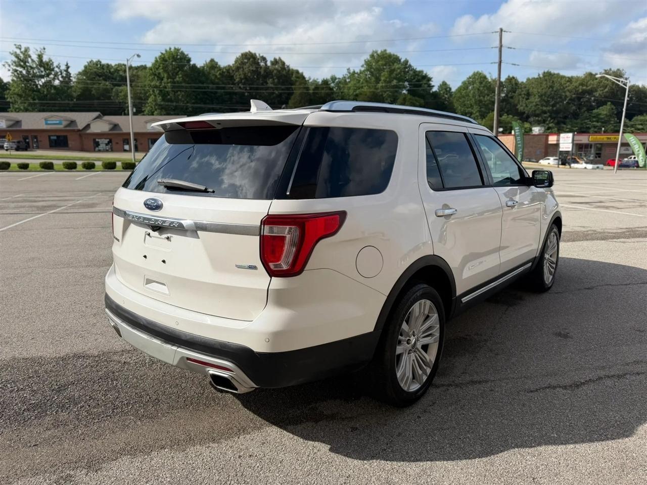 Ford Explorer 4WD 4dr Platinum 2016