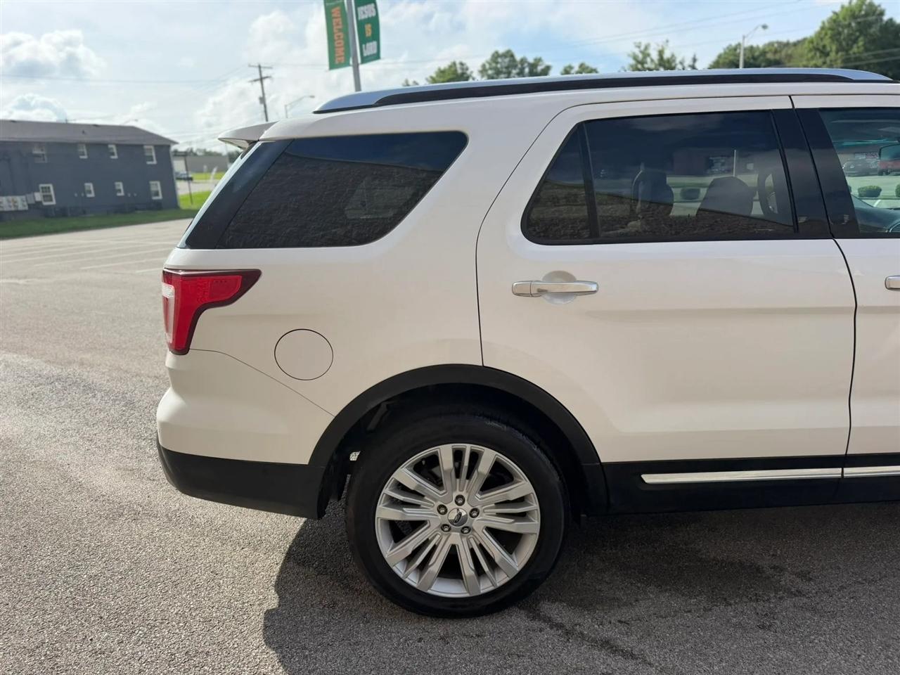Ford Explorer 4WD 4dr Platinum 2016