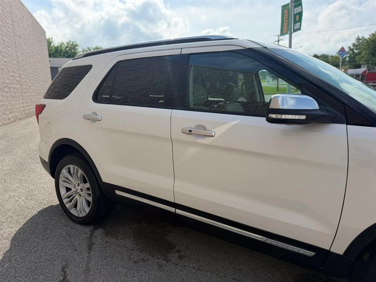 Ford Explorer 4WD 4dr Platinum 2016