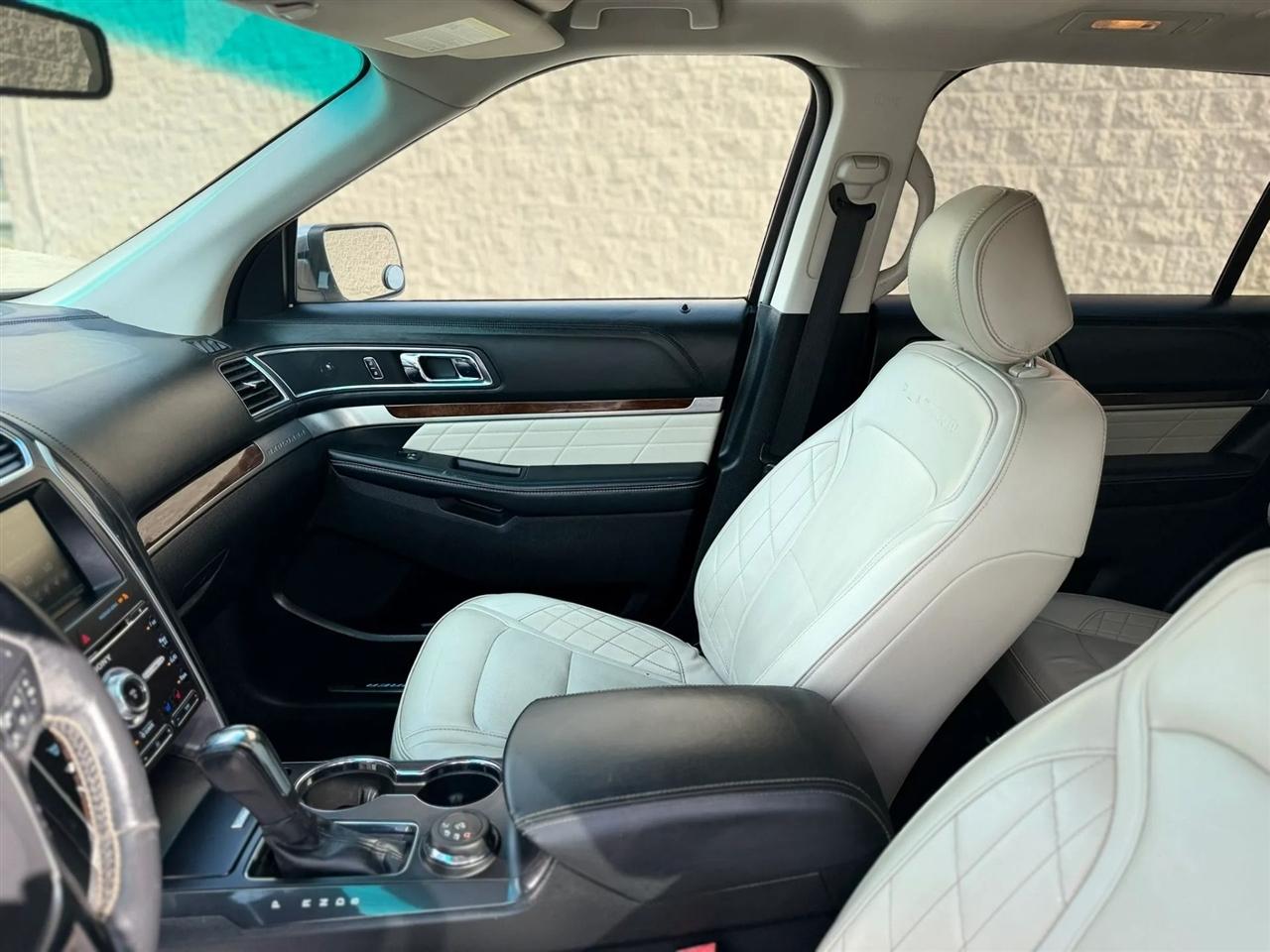 Ford Explorer 4WD 4dr Platinum 2016