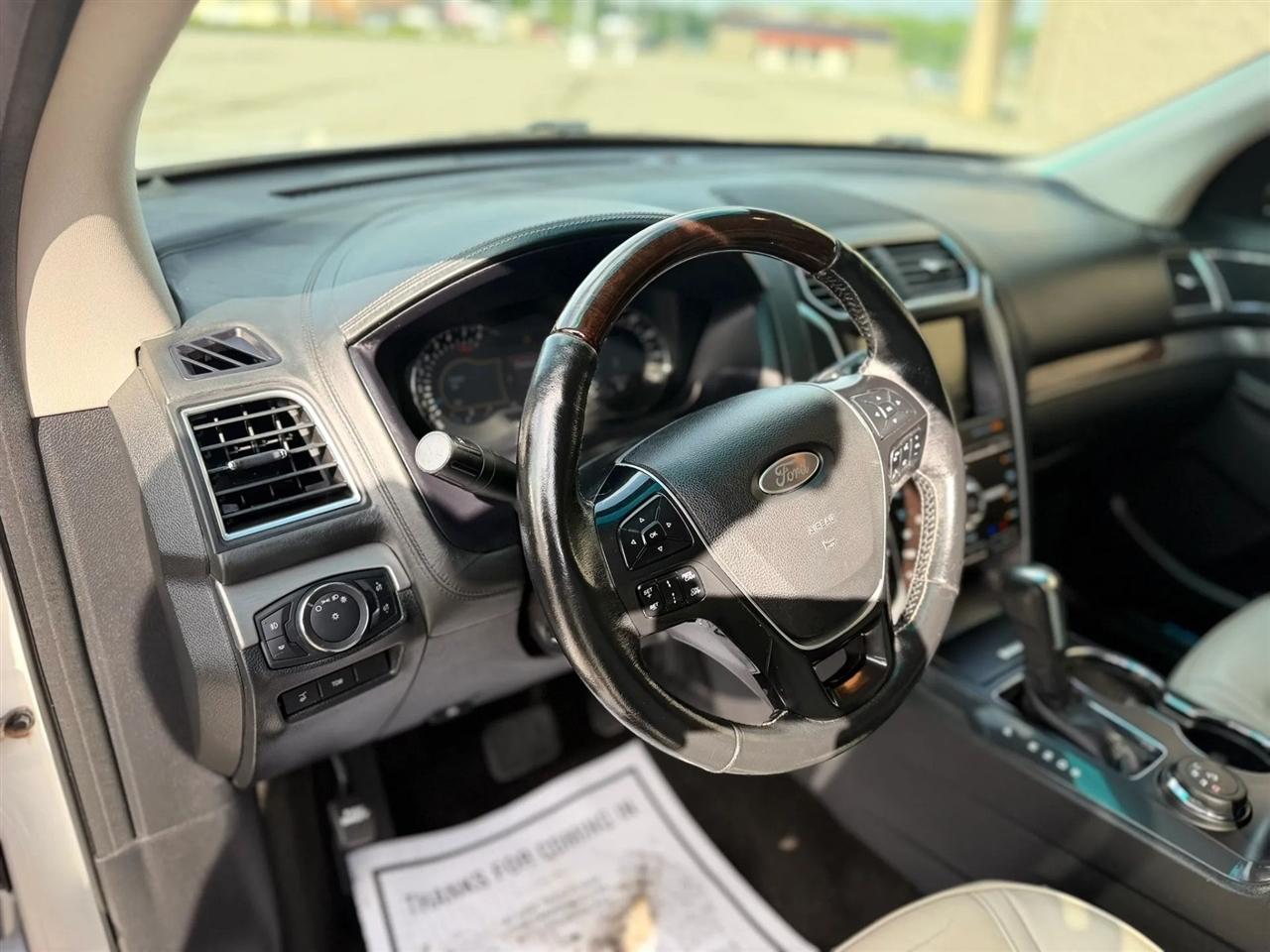 Ford Explorer 4WD 4dr Platinum 2016