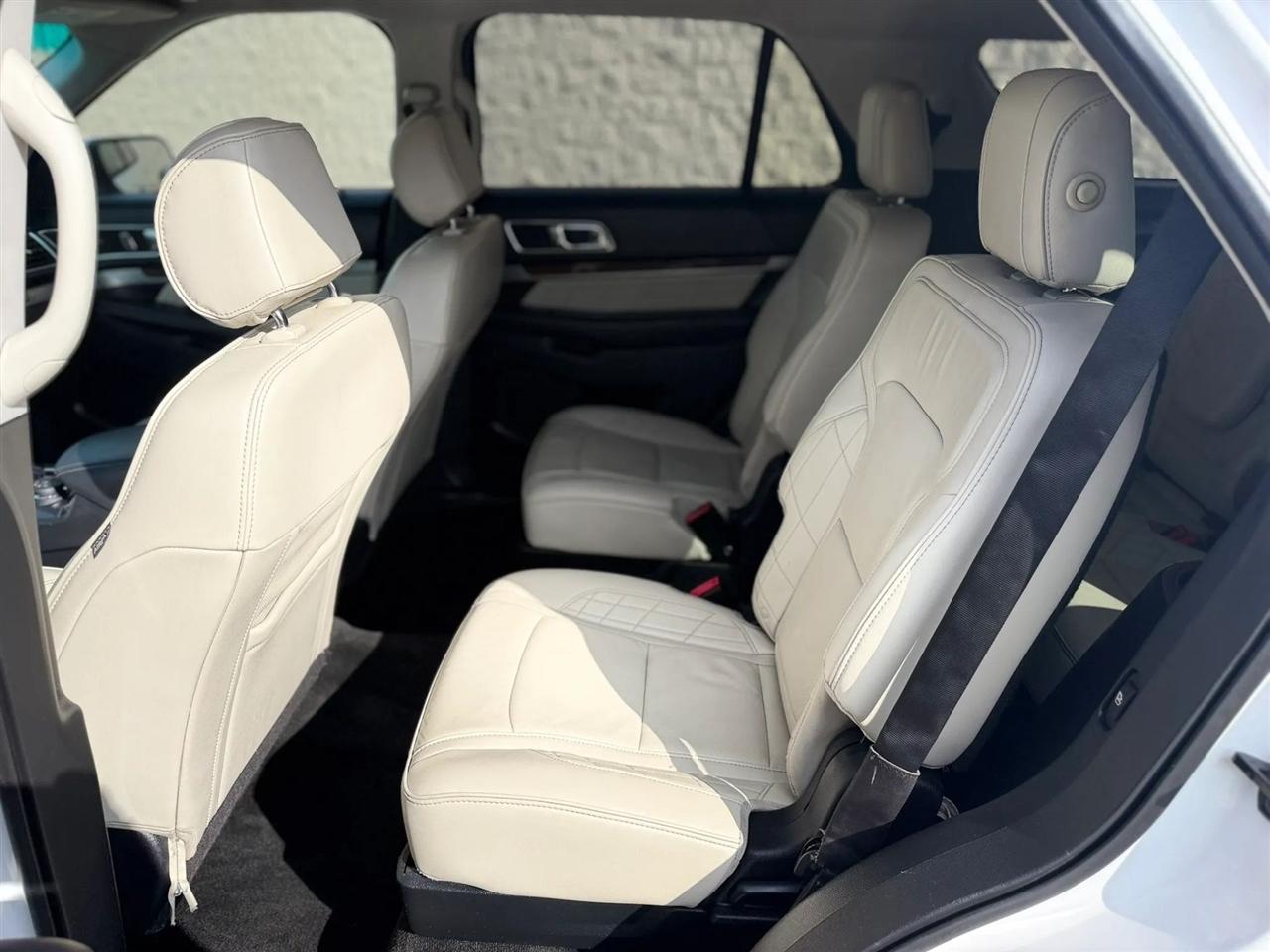 Ford Explorer 4WD 4dr Platinum 2016