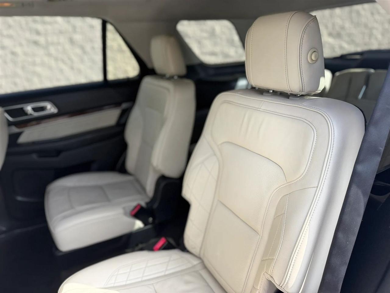 Ford Explorer 4WD 4dr Platinum 2016