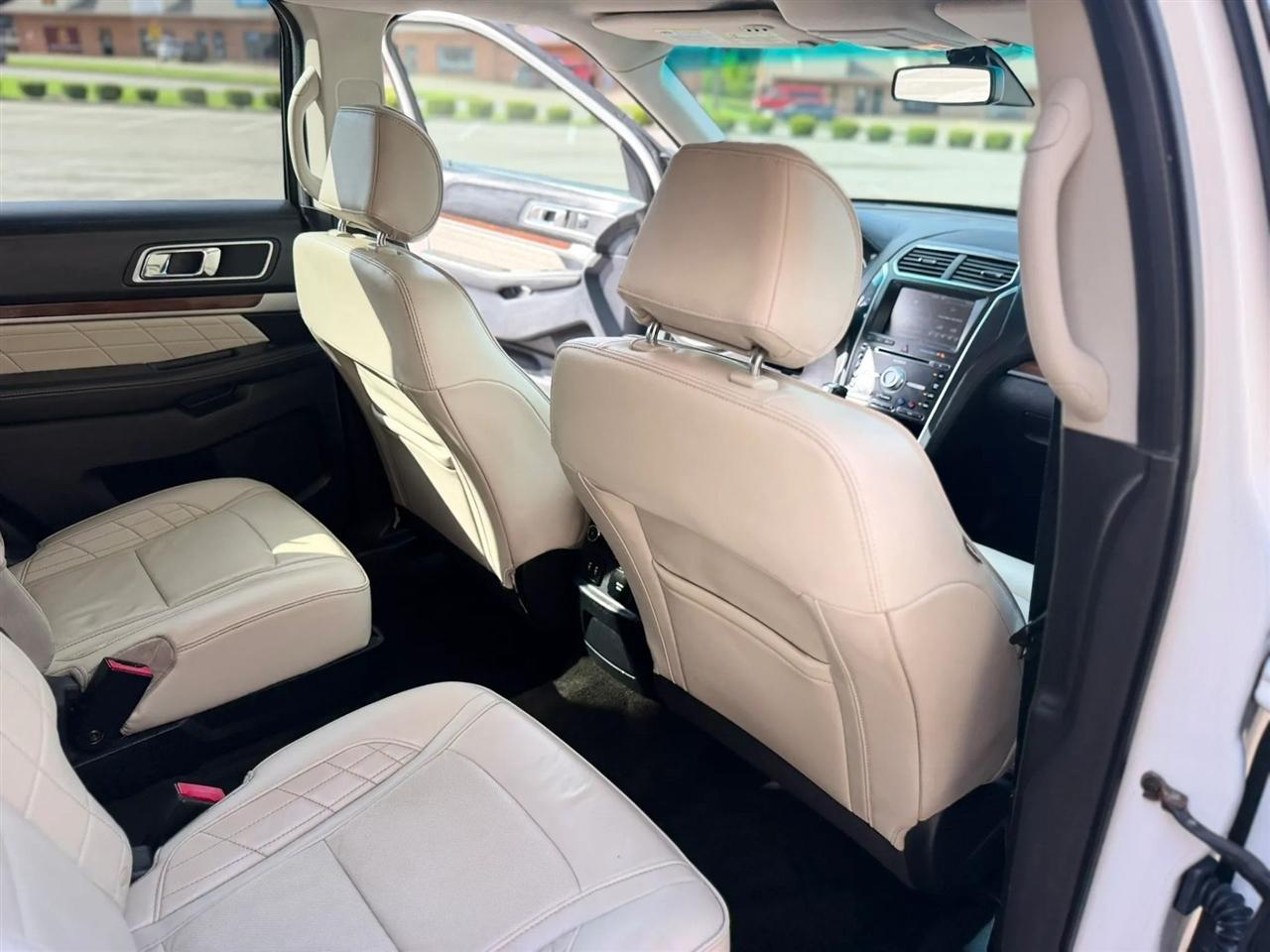 Ford Explorer 4WD 4dr Platinum 2016