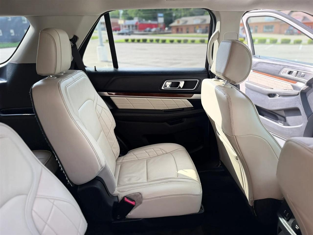 Ford Explorer 4WD 4dr Platinum 2016