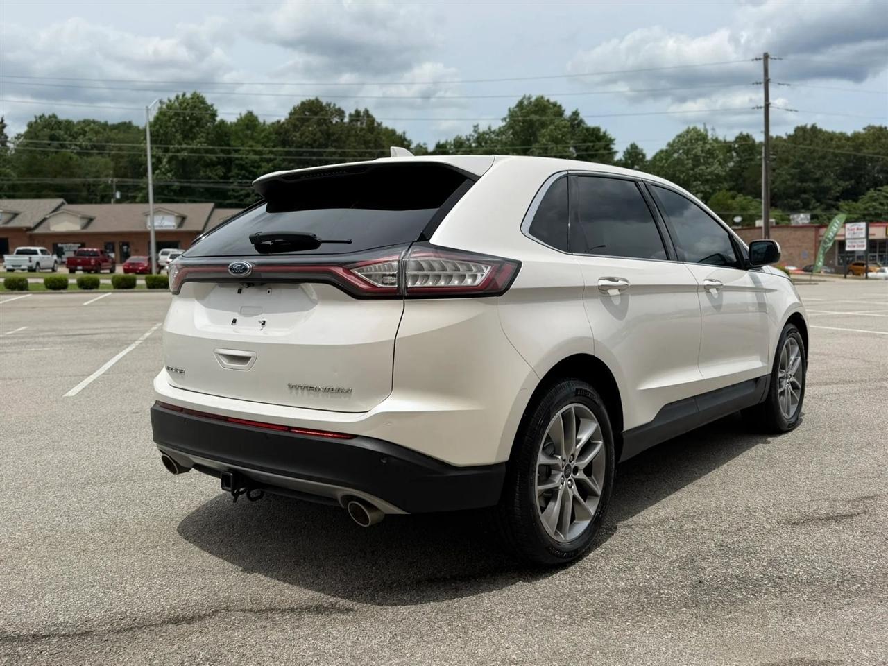 Ford Edge 4dr Titanium FWD 2015