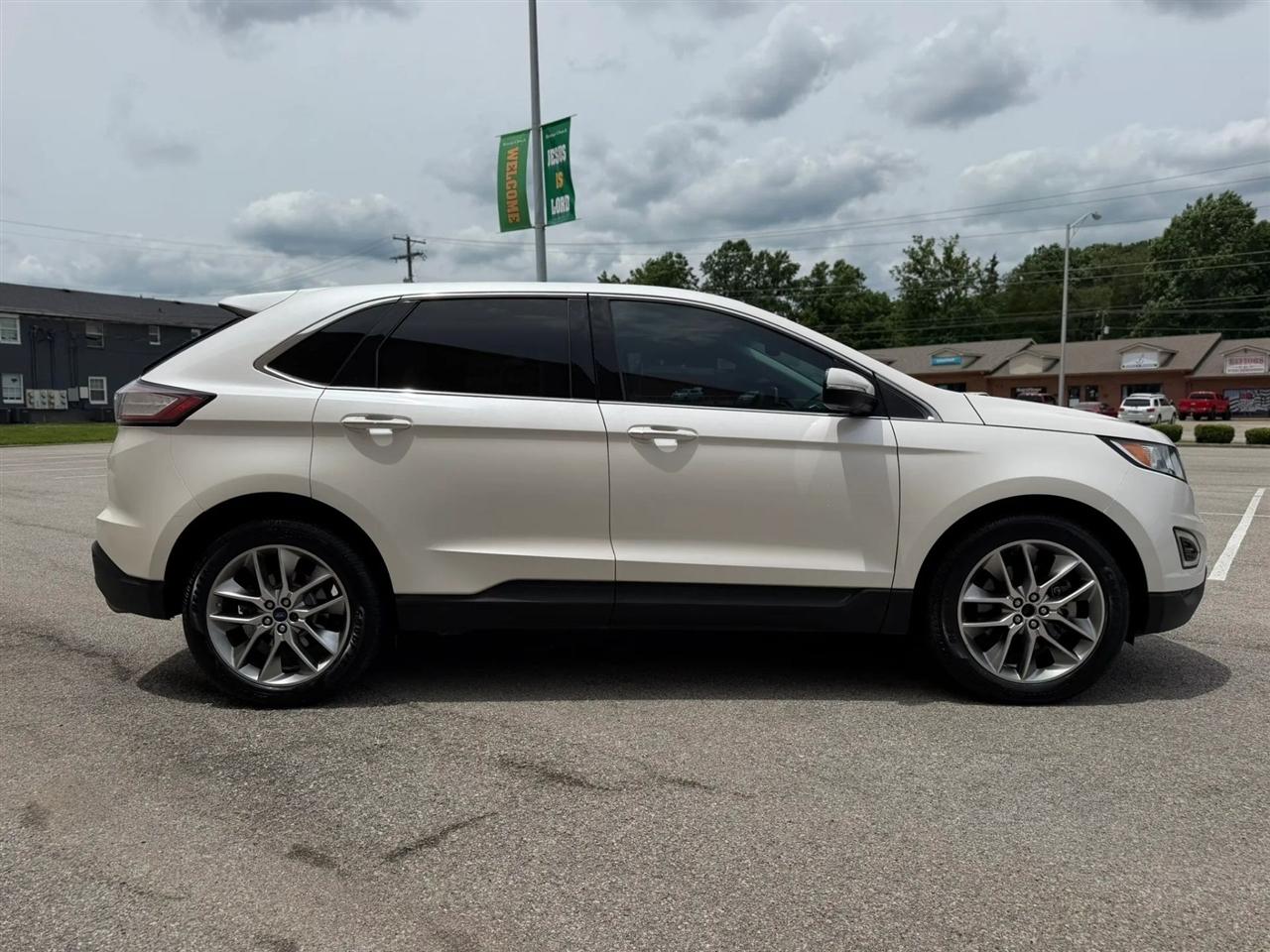 Ford Edge 4dr Titanium FWD 2015