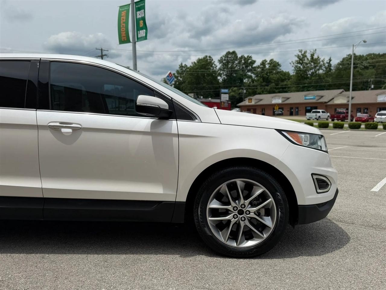 Ford Edge 4dr Titanium FWD 2015