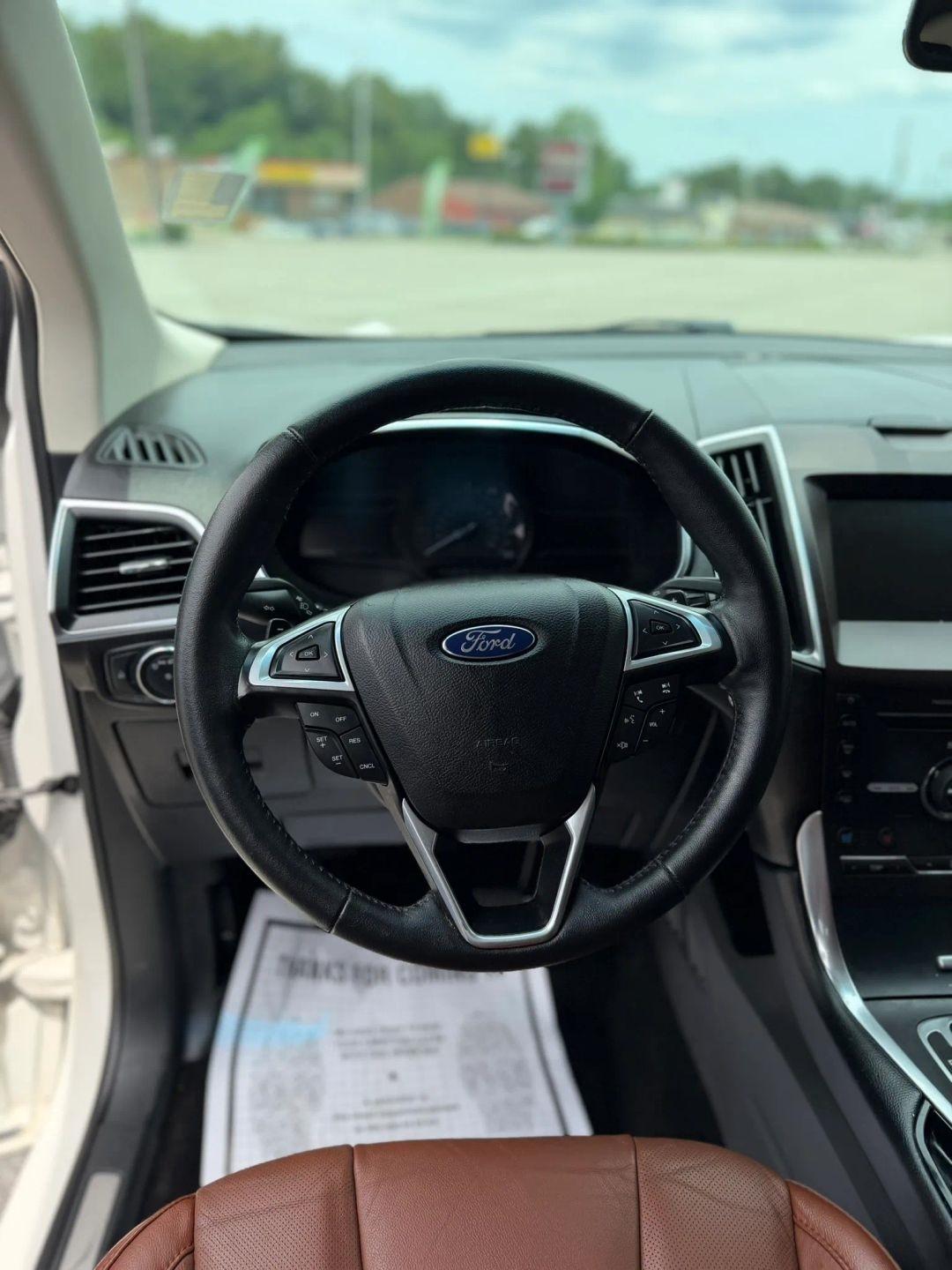 Ford Edge 4dr Titanium FWD 2015