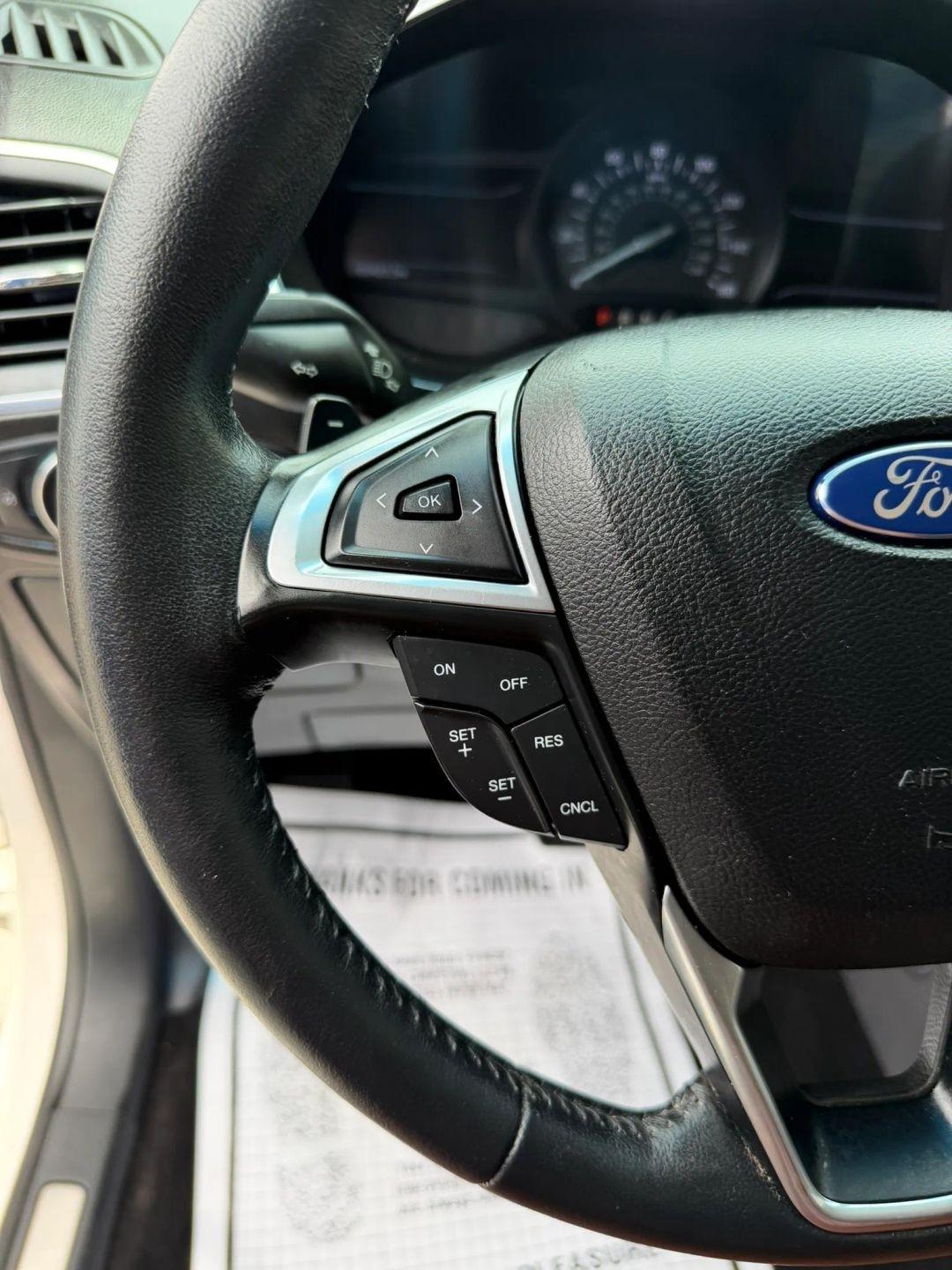 Ford Edge 4dr Titanium FWD 2015