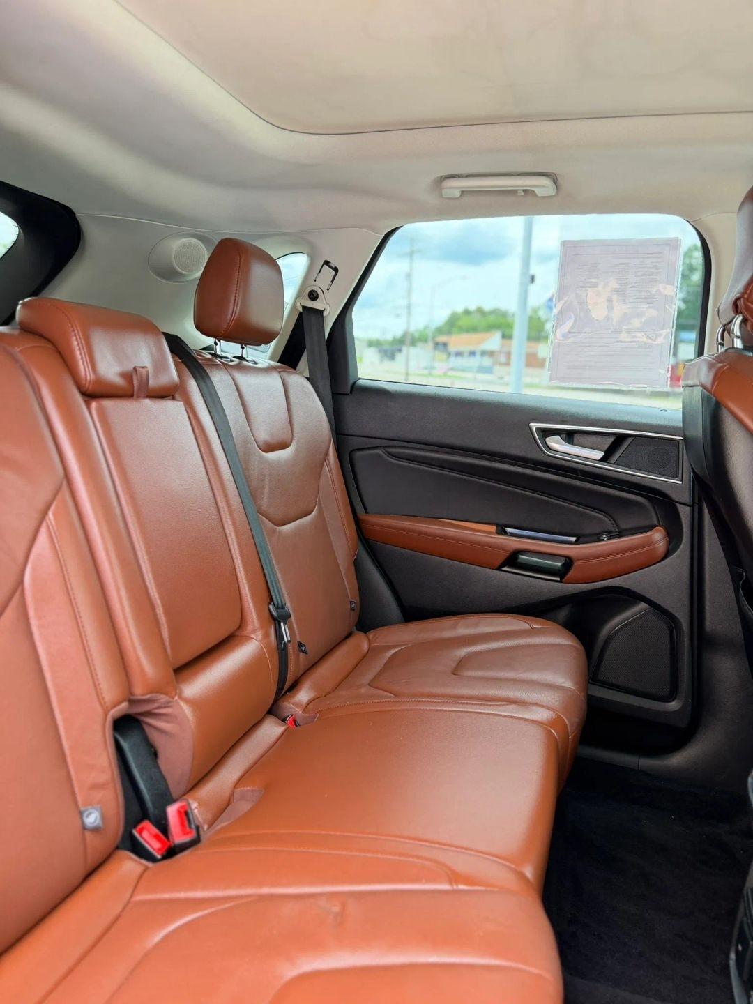 Ford Edge 4dr Titanium FWD 2015