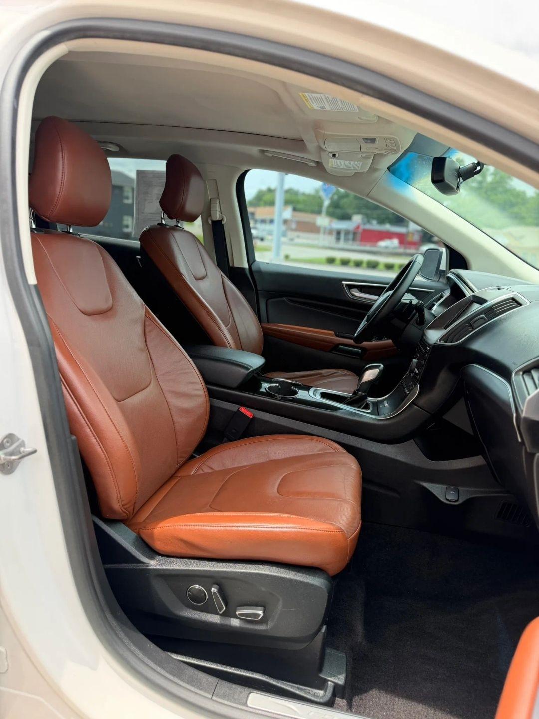 Ford Edge 4dr Titanium FWD 2015