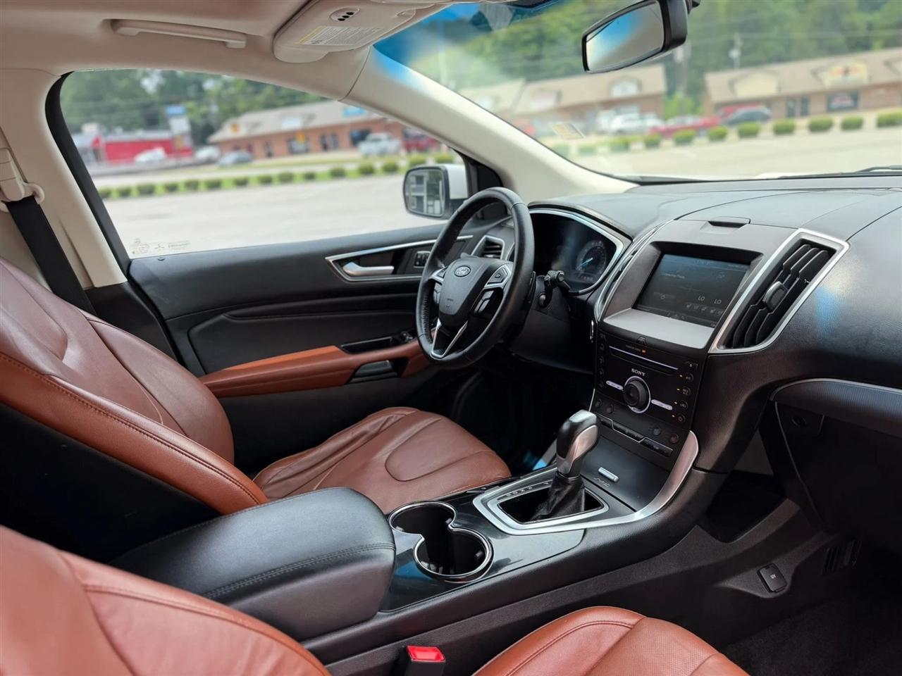 Ford Edge 4dr Titanium FWD 2015