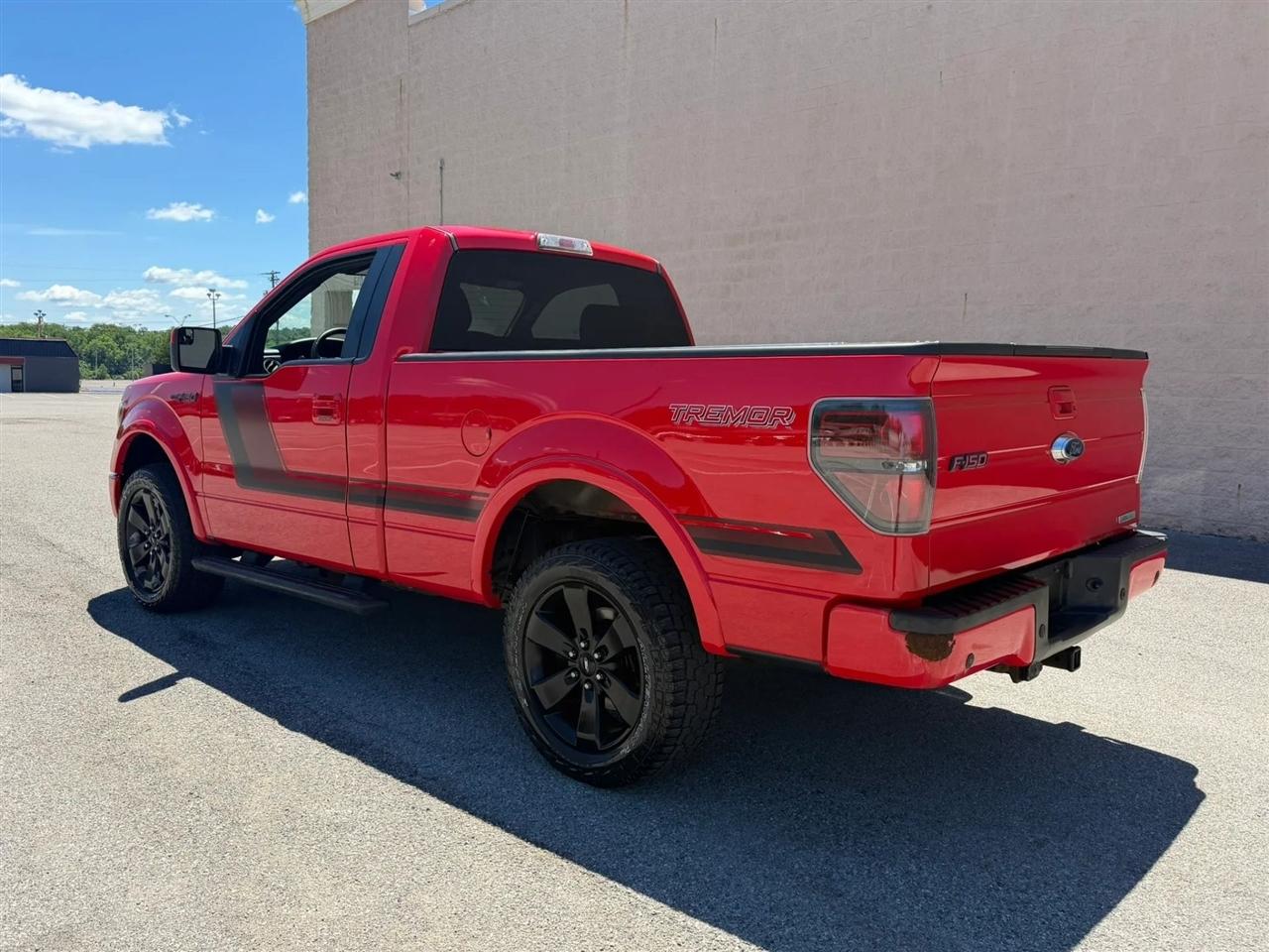 Ford F-150 4WD Reg Cab 126" FX4 Tremor 2014