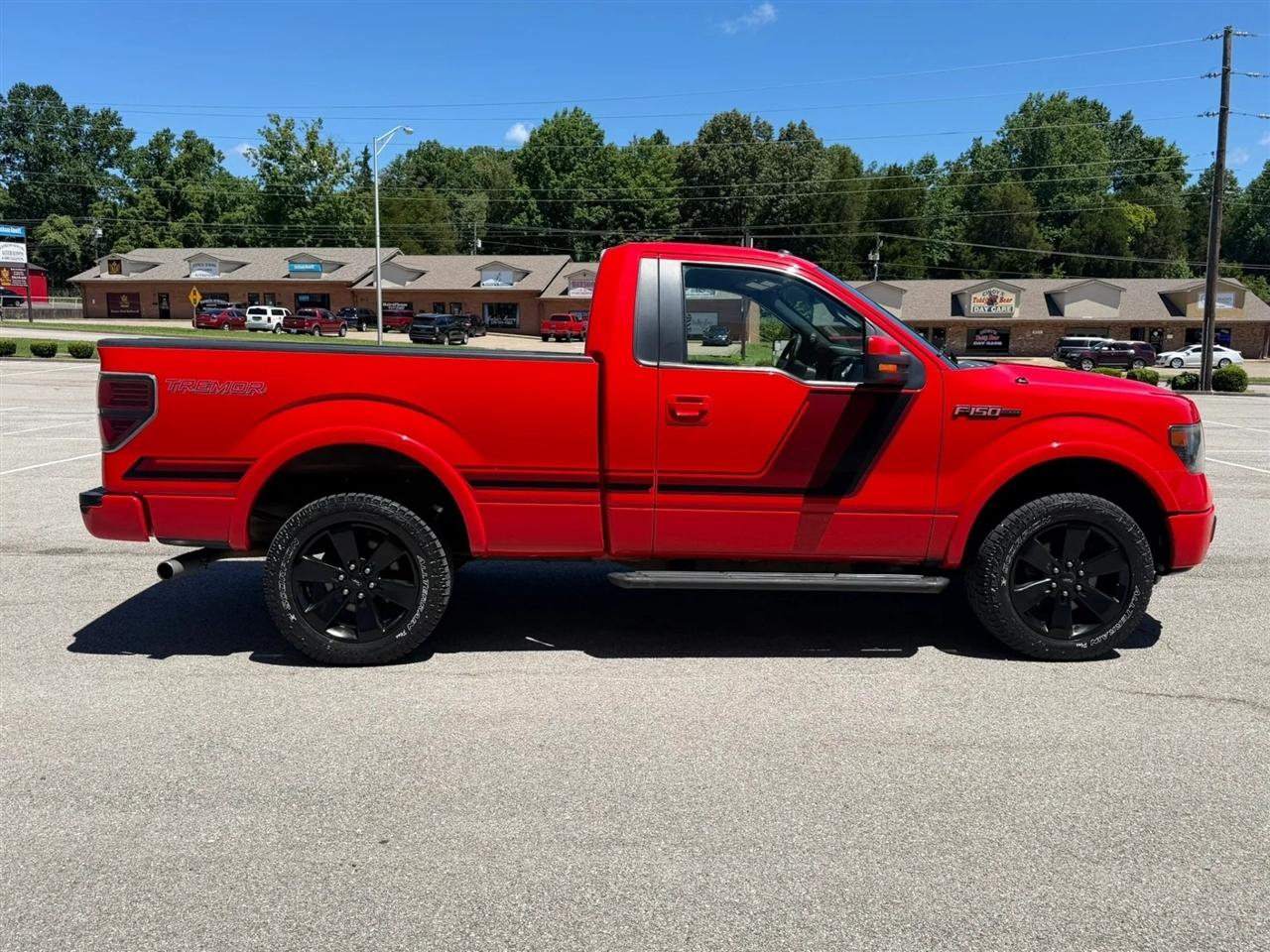 Ford F-150 4WD Reg Cab 126" FX4 Tremor 2014
