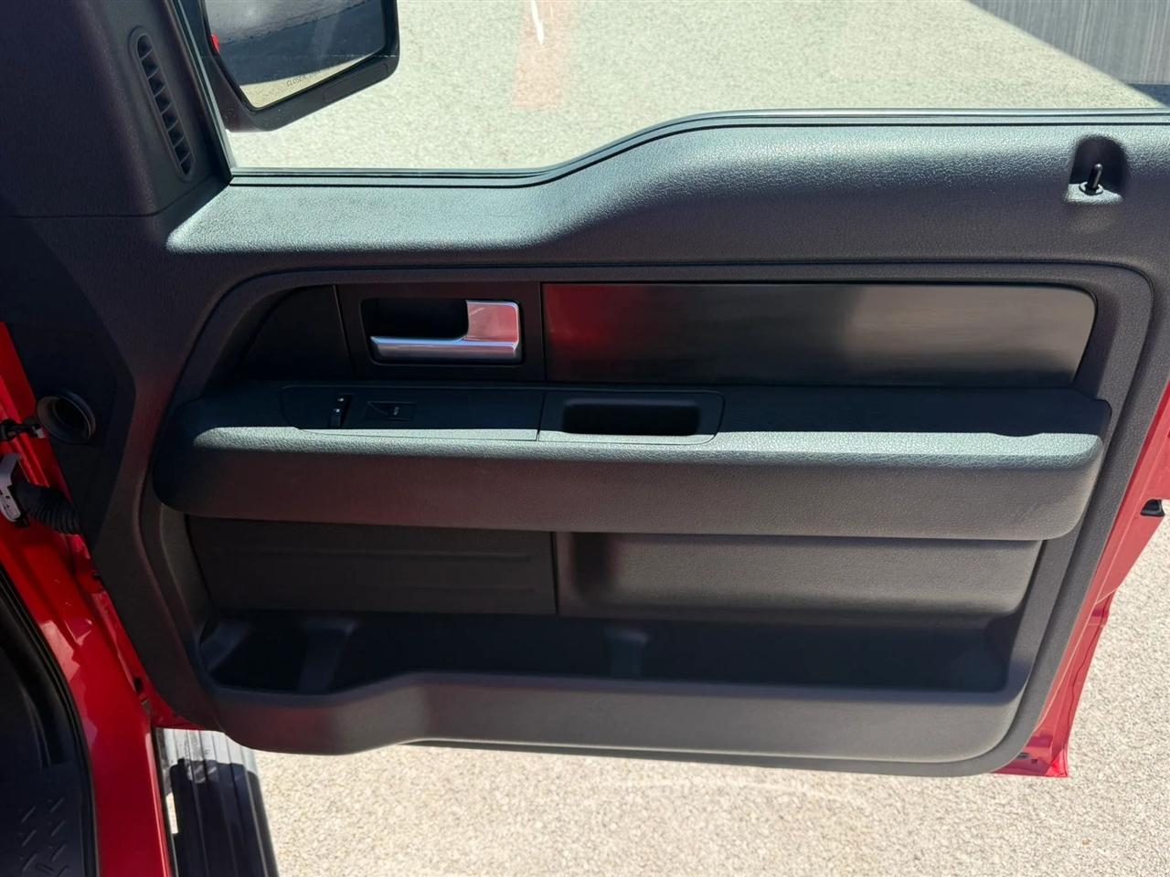 Ford F-150 4WD Reg Cab 126" FX4 Tremor 2014
