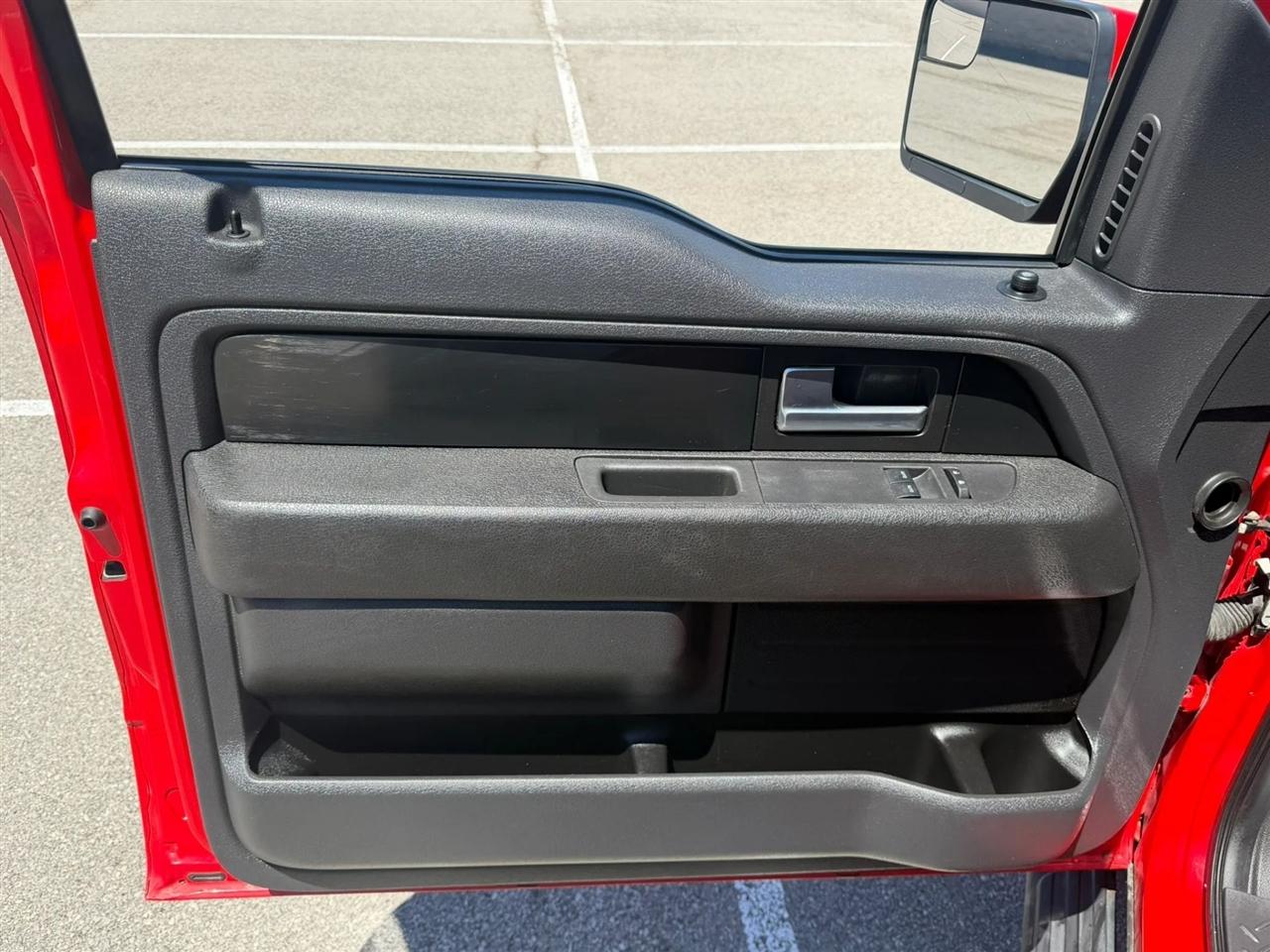 Ford F-150 4WD Reg Cab 126" FX4 Tremor 2014