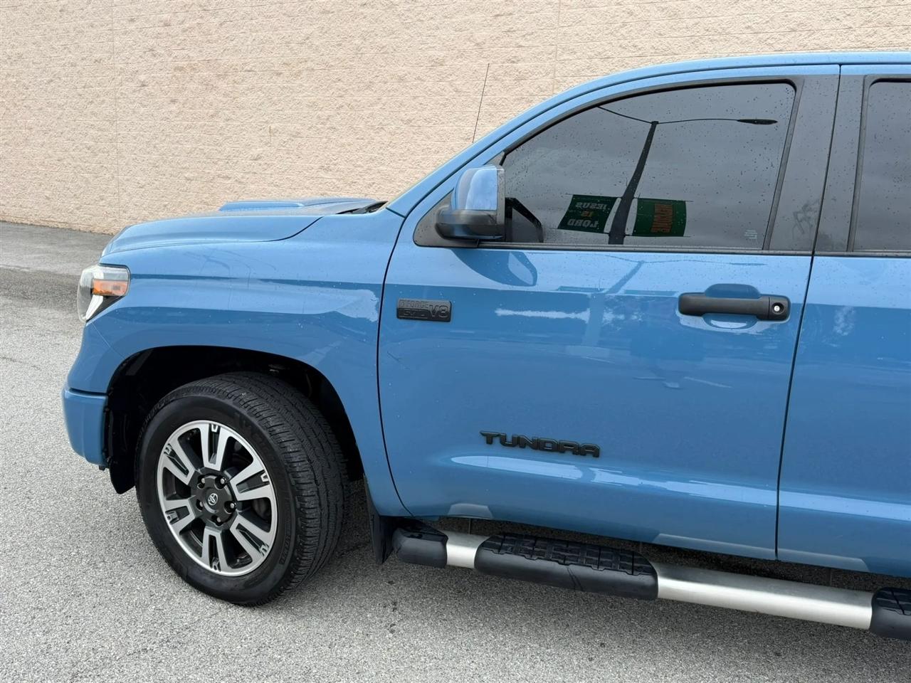 Toyota Tundra 4WD SR5 CrewMax 5.5' Bed 5.7L FFV (Natl) 2019