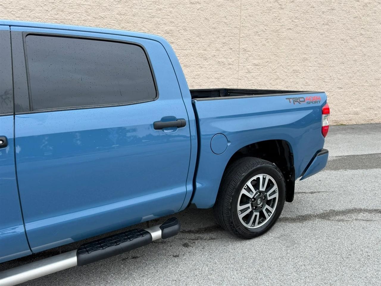 Toyota Tundra 4WD SR5 CrewMax 5.5' Bed 5.7L FFV (Natl) 2019