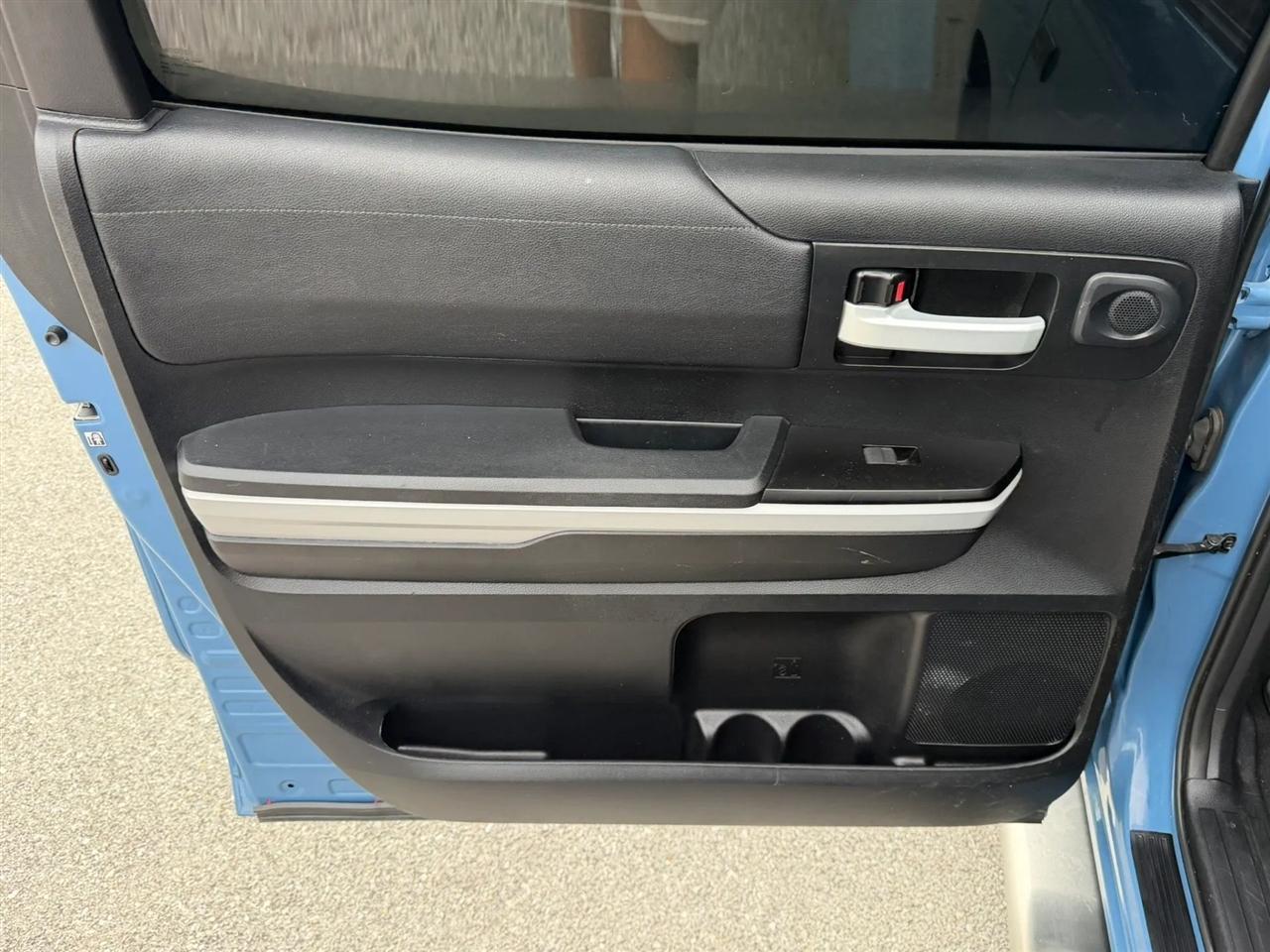 Toyota Tundra 4WD SR5 CrewMax 5.5' Bed 5.7L FFV (Natl) 2019