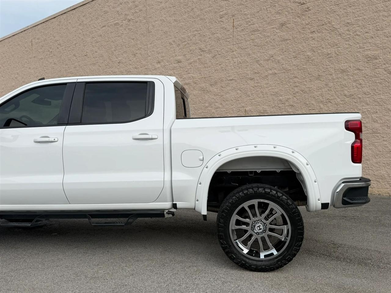 Chevrolet Silverado 1500 4WD Crew Cab 147" LT 2020