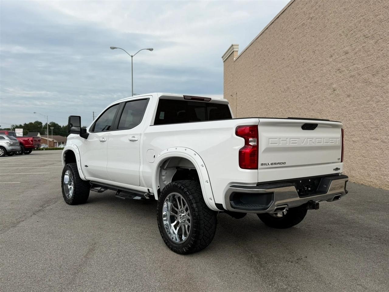 Chevrolet Silverado 1500 4WD Crew Cab 147" LT 2020