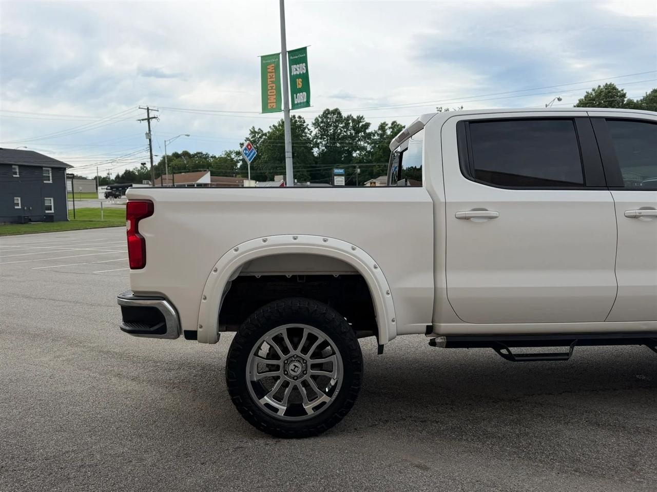 Chevrolet Silverado 1500 4WD Crew Cab 147" LT 2020